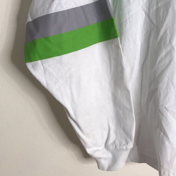 Buzz Lightyear Space Ranger Spirit Jersey Disney Parks Green/White size small - Picture 4 of 13